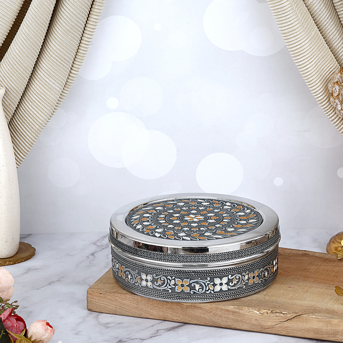 ANTIQUE PURI DABBA